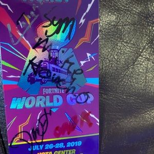 Fortnite worldcup autographs